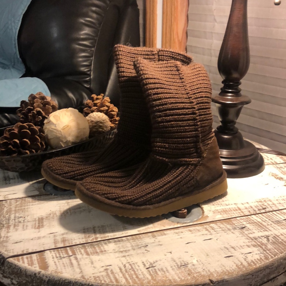 UGG women’s sz  8 brown
